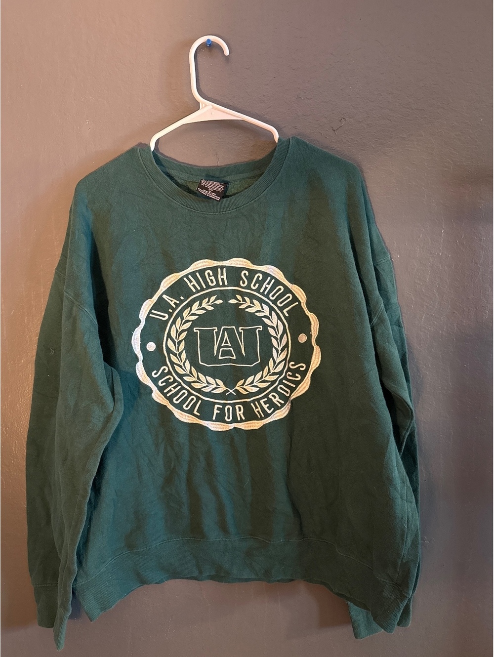 BoxLunch My Hero Academia U.A. High School School for Heroes Sweatshirt XL
